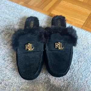 Size 7 Lauren Ralph Lauren slip on shoe. Never worn